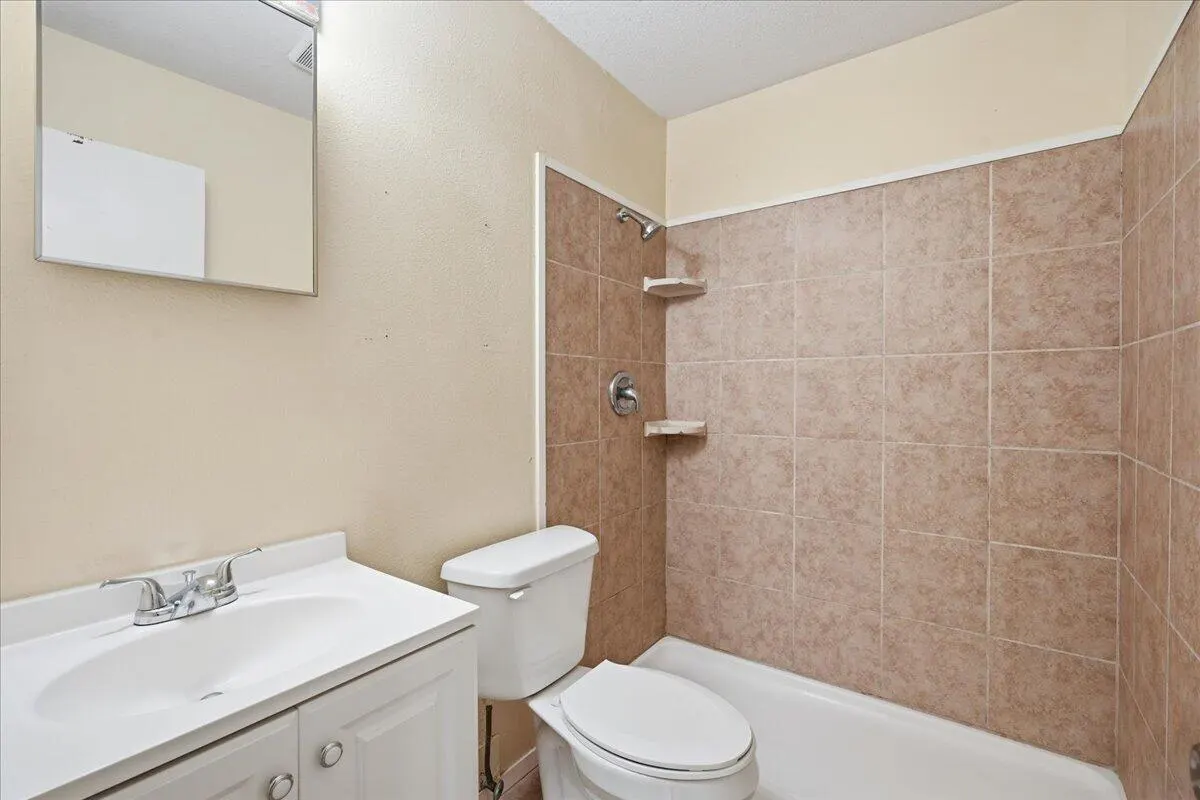 Photo 14 — 1601 70th Place, Lubbock, TX 79412
