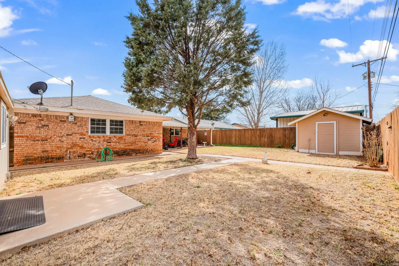 Photo 35 — 1500 W Lynn Street, Slaton, TX 79364