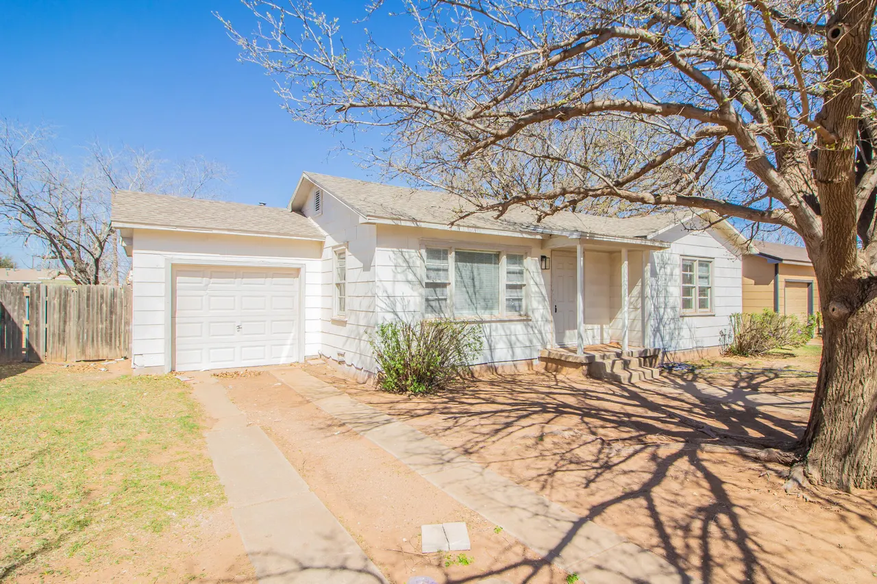 Photo 2 — 4808 42nd Street, Lubbock, TX 79414