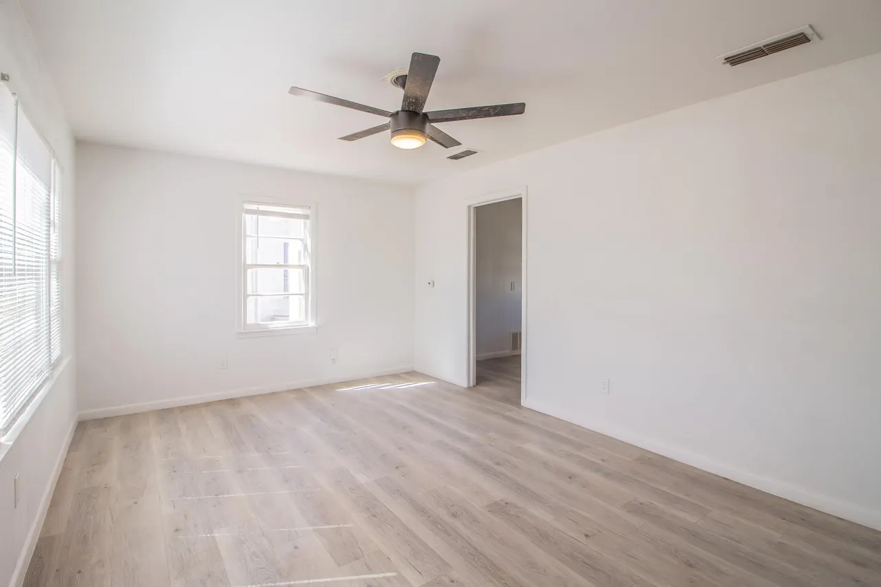Photo 4 — 4808 42nd Street, Lubbock, TX 79414