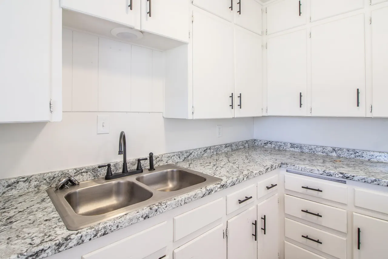 Photo 8 — 4808 42nd Street, Lubbock, TX 79414