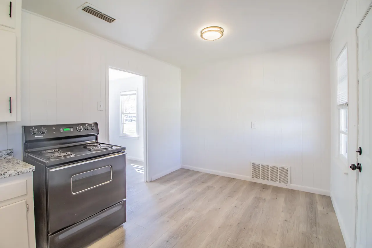 Photo 9 — 4808 42nd Street, Lubbock, TX 79414