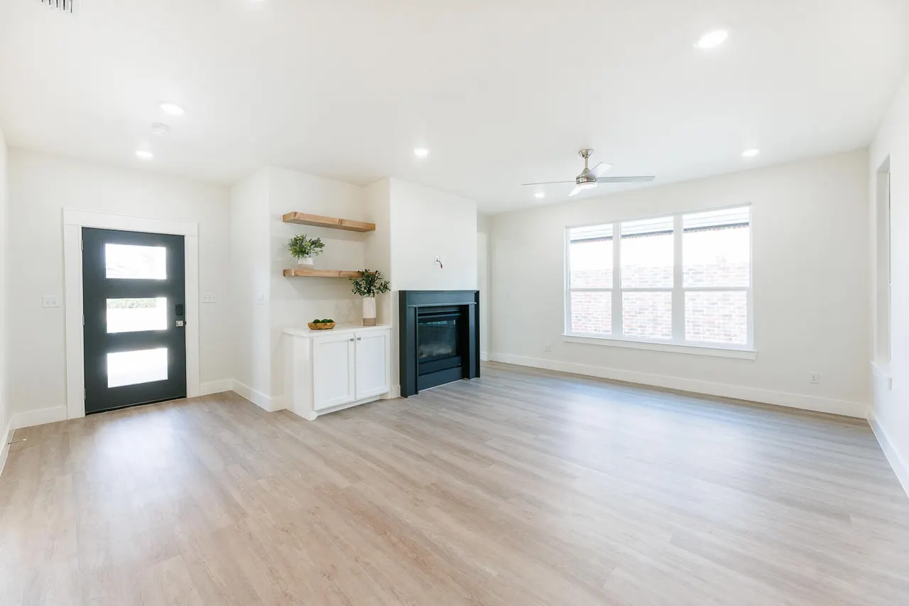 Photo 10 — 3819 58th Street, Lubbock, TX 79413