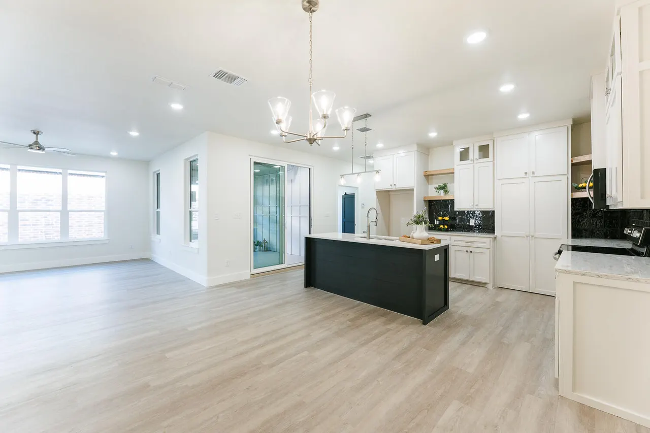Photo 13 — 3819 58th Street, Lubbock, TX 79413