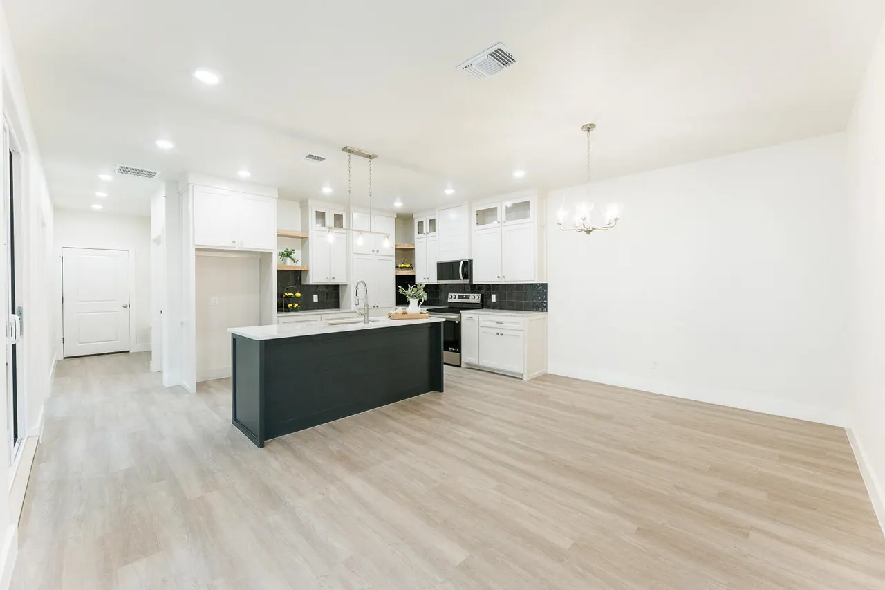 Photo 14 — 3819 58th Street, Lubbock, TX 79413