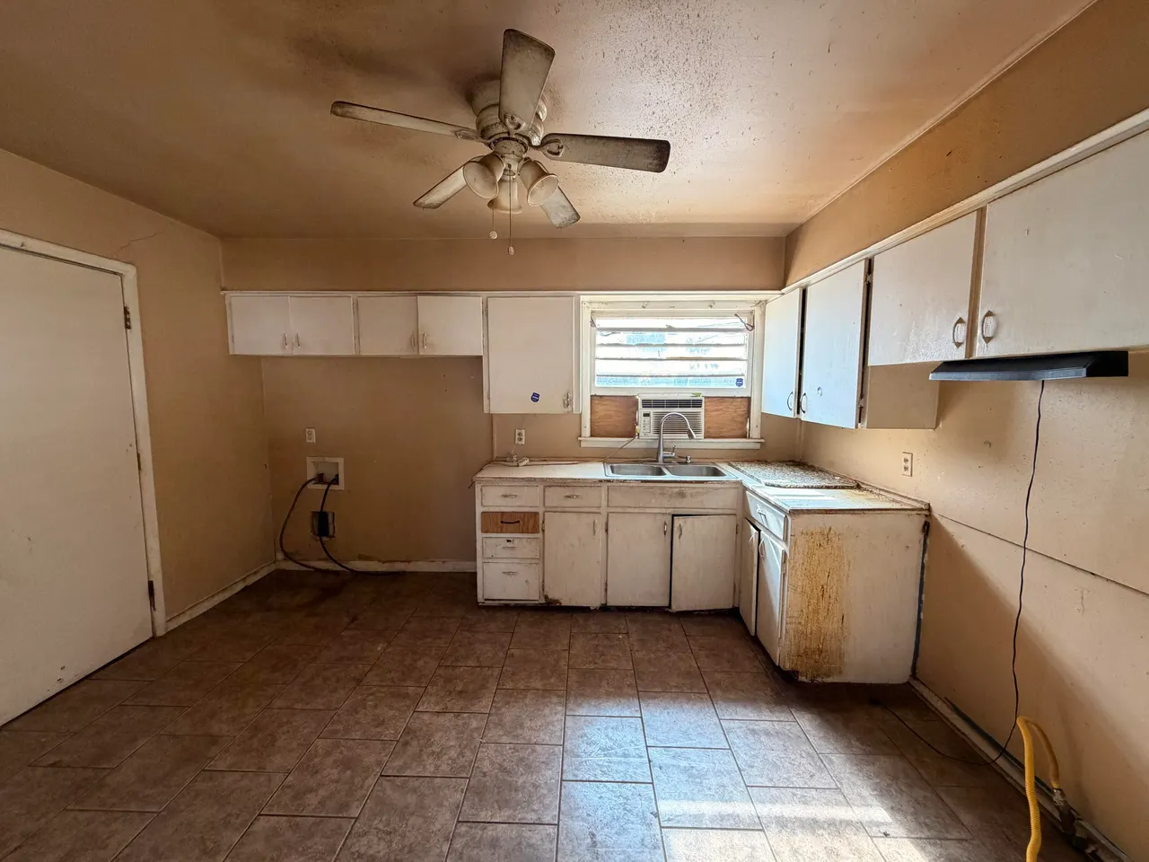 Photo 4 — 5425 Avenue B, Lubbock, TX 79404