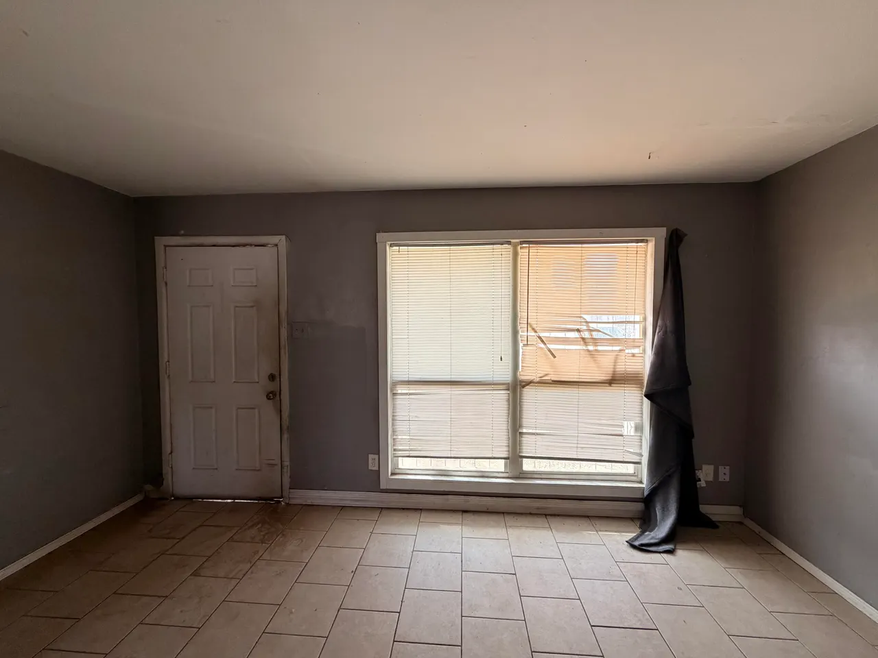 Photo 3 — 1821 E 1st Place, Lubbock, TX 79403