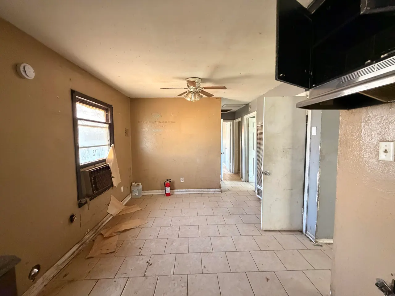 Photo 5 — 1821 E 1st Place, Lubbock, TX 79403