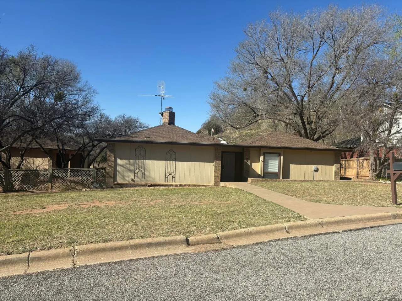 Photo 2 — 19 Foothill Drive, Ransom Canyon, TX 79366