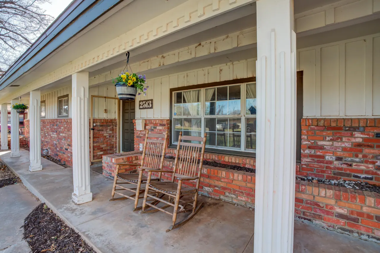 Photo 2 — 2513 59th Street, Lubbock, TX 79413
