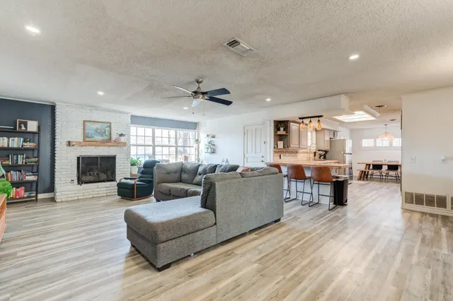 Photo 5 — 2513 59th Street, Lubbock, TX 79413