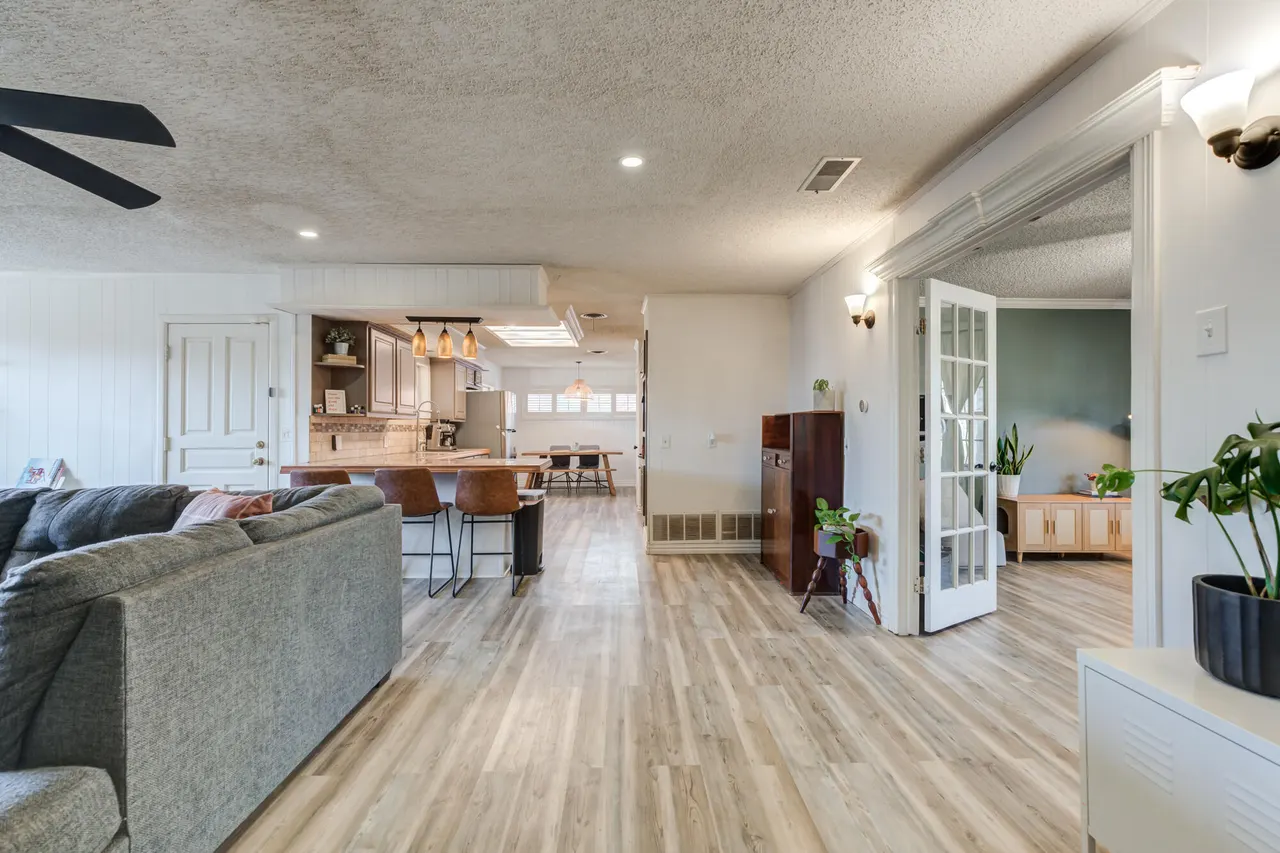 Photo 12 — 2513 59th Street, Lubbock, TX 79413