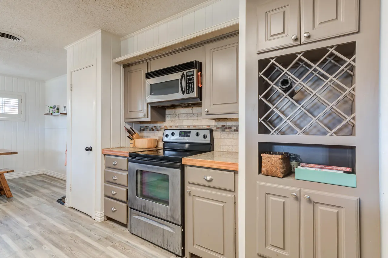 Photo 17 — 2513 59th Street, Lubbock, TX 79413