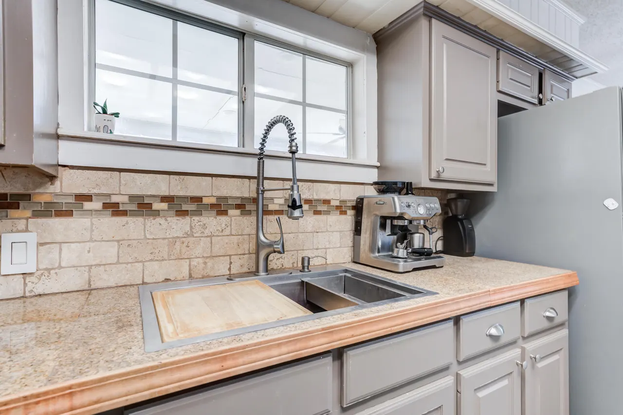 Photo 21 — 2513 59th Street, Lubbock, TX 79413