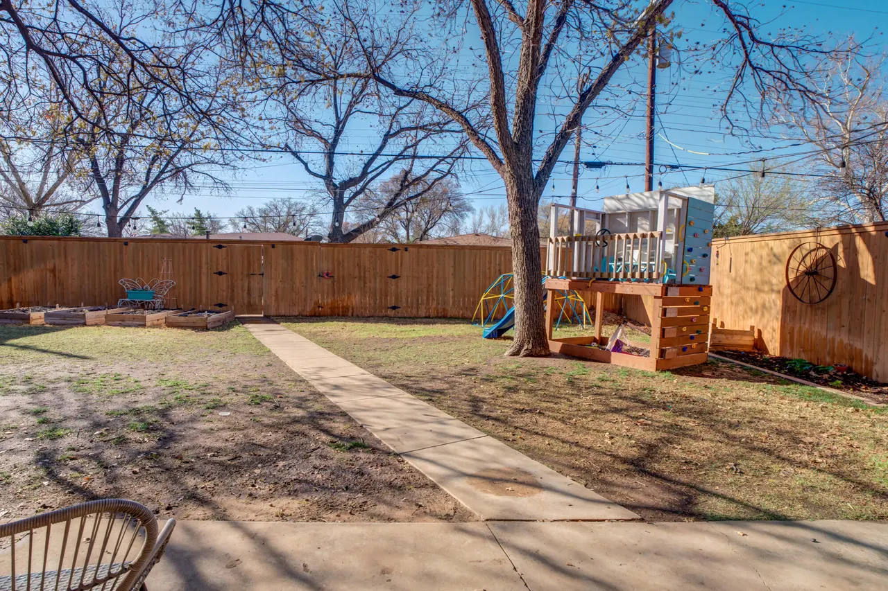 Photo 39 — 2513 59th Street, Lubbock, TX 79413