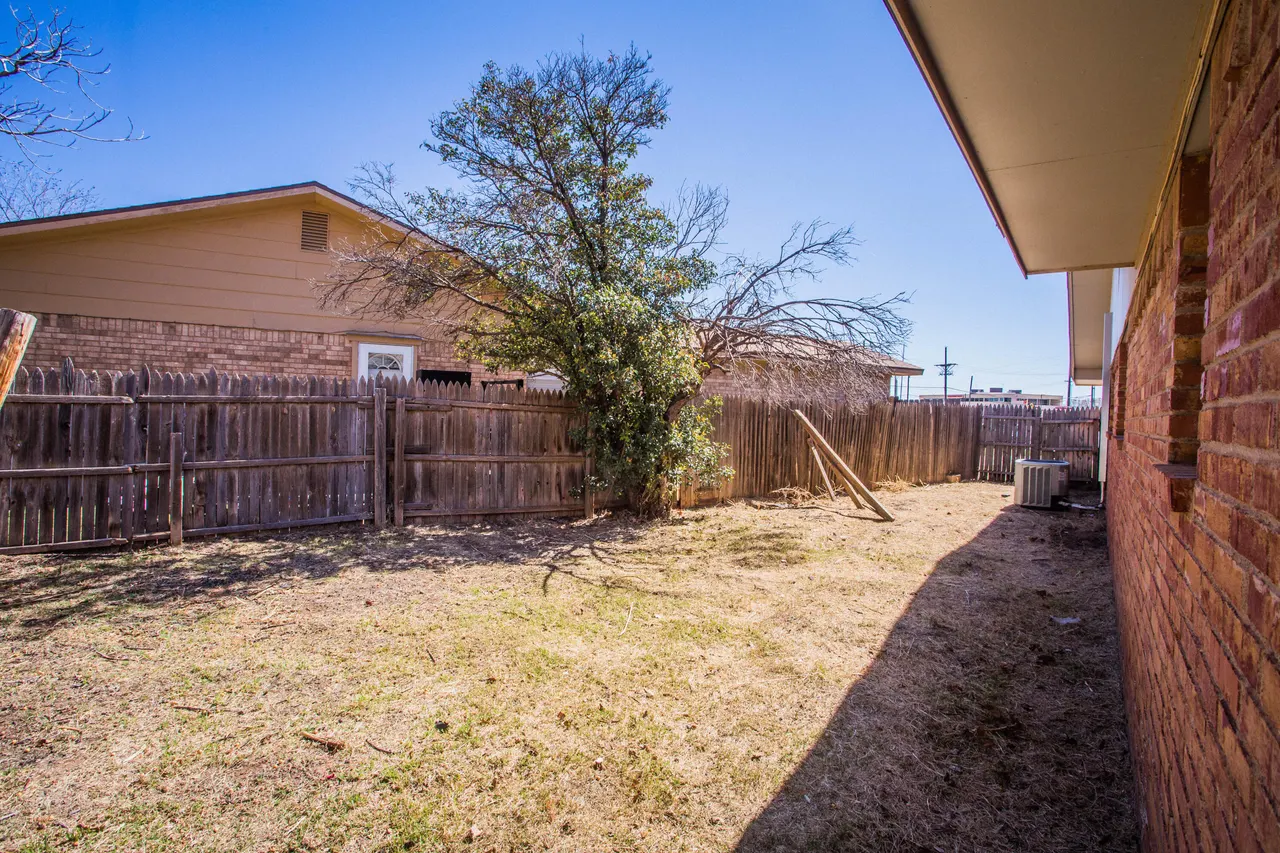 Photo 21 — 3408 70th Drive, Lubbock, TX 79413