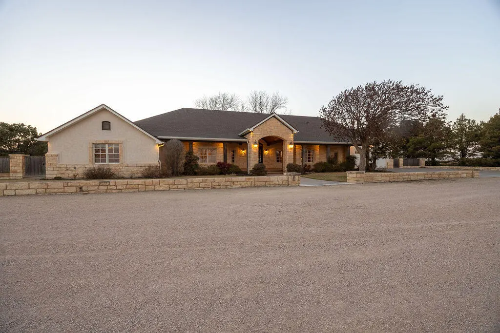 Photo 16 — 19706 County Road 3100, Slaton, TX 79364