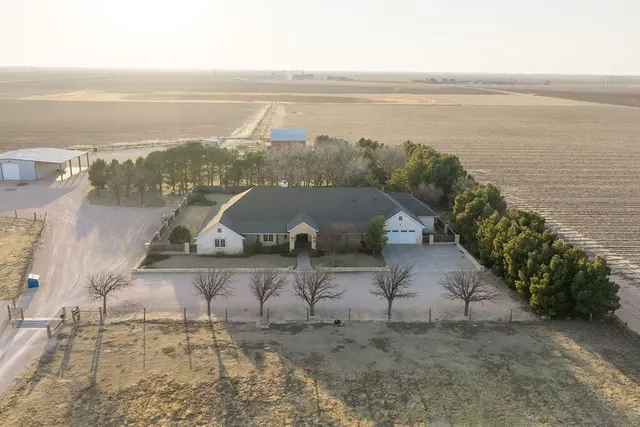 Photo 6 — 19706 County Road 3100, Slaton, TX 79364