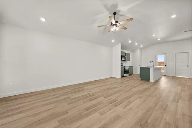 Photo 4 — 1302 Saratoga Avenue, Lubbock, TX 79416