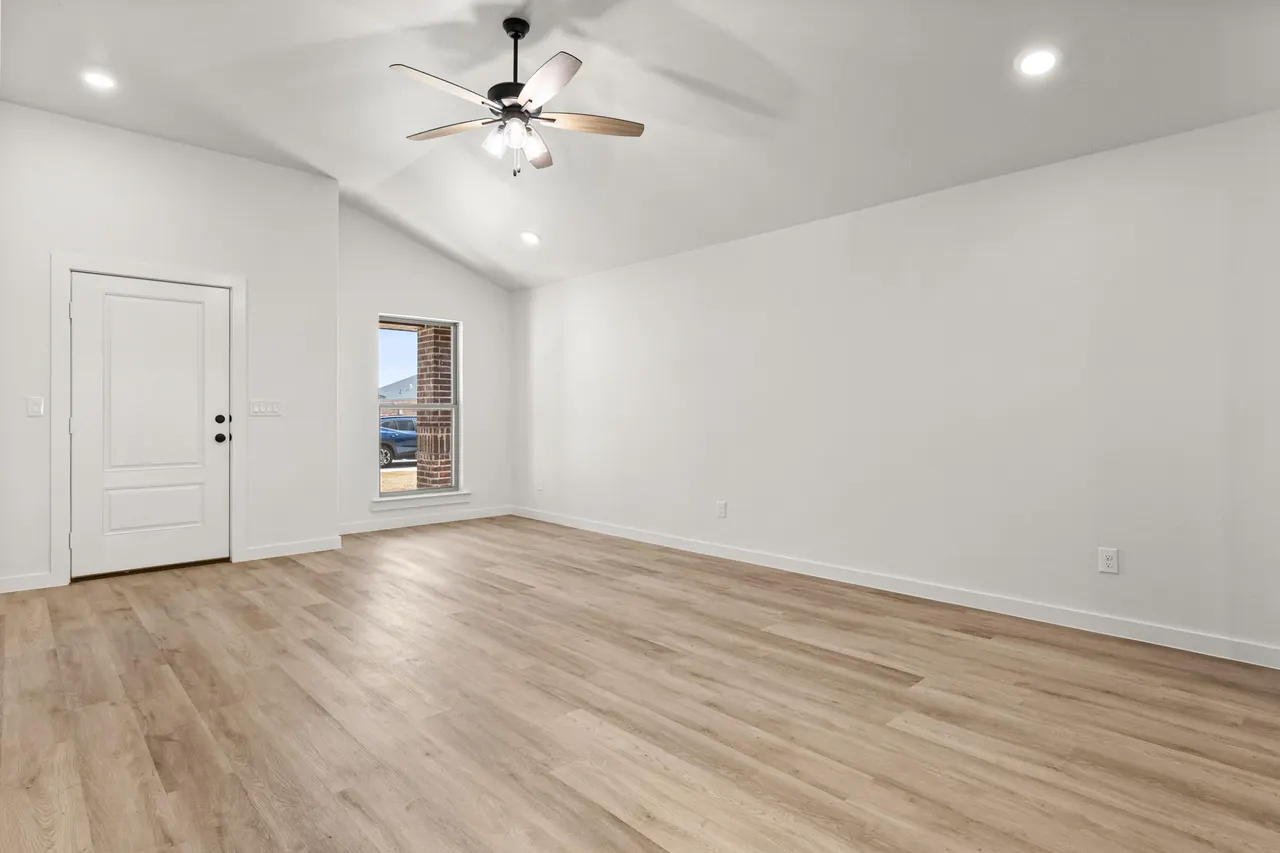 Photo 7 — 1302 Saratoga Avenue, Lubbock, TX 79416