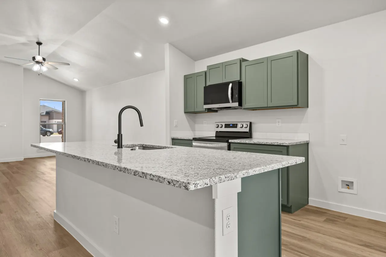 Photo 13 — 1302 Saratoga Avenue, Lubbock, TX 79416