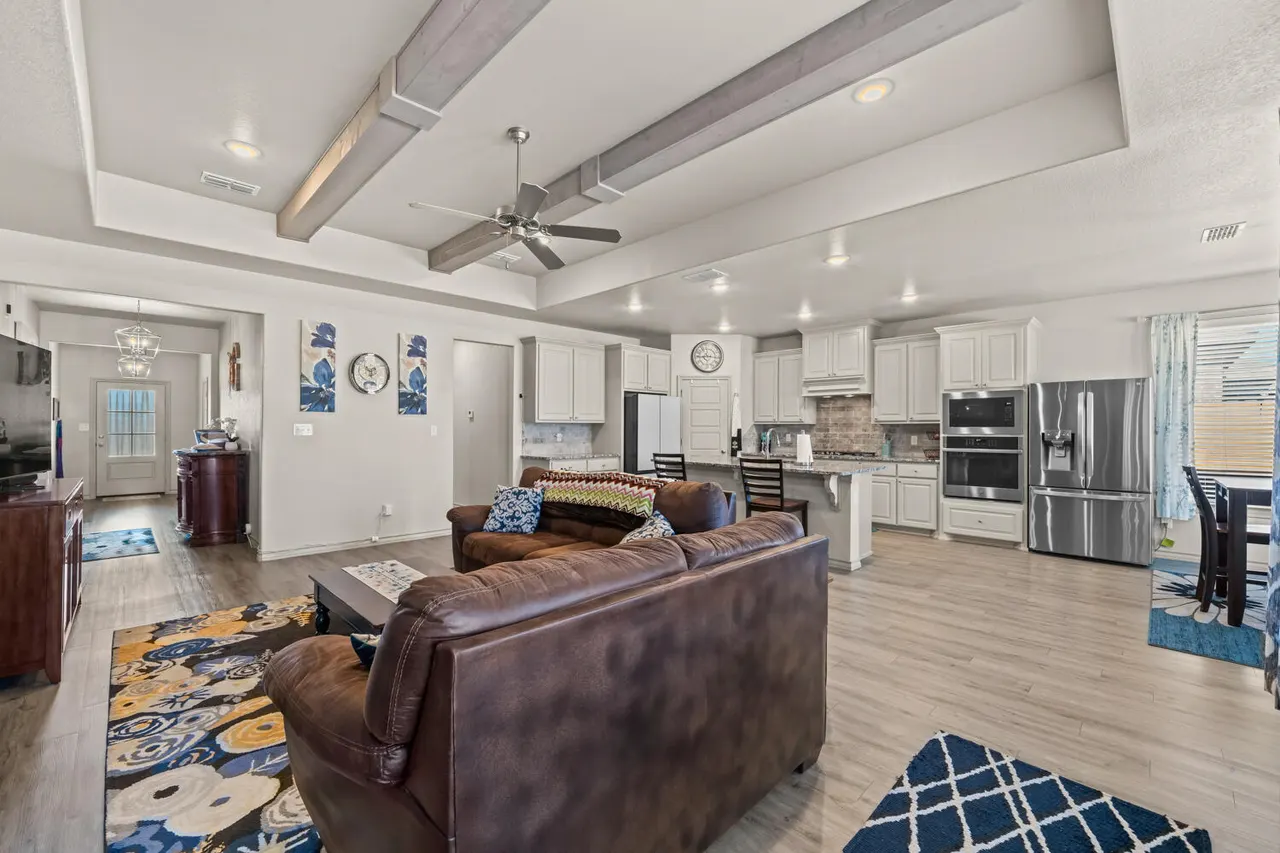 Photo 2 — 7612 62nd Street, Lubbock, TX 79407