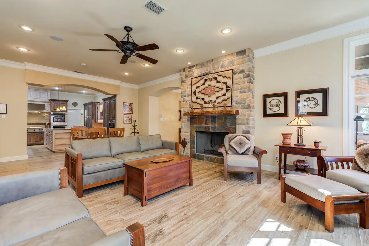 Photo 10 — 2311 York Avenue, Lubbock, TX 79407