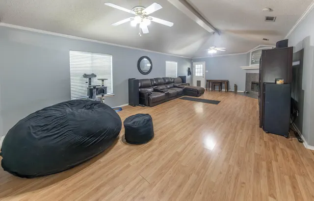 Photo 4 — 6307 8th Street, Lubbock, TX 79416