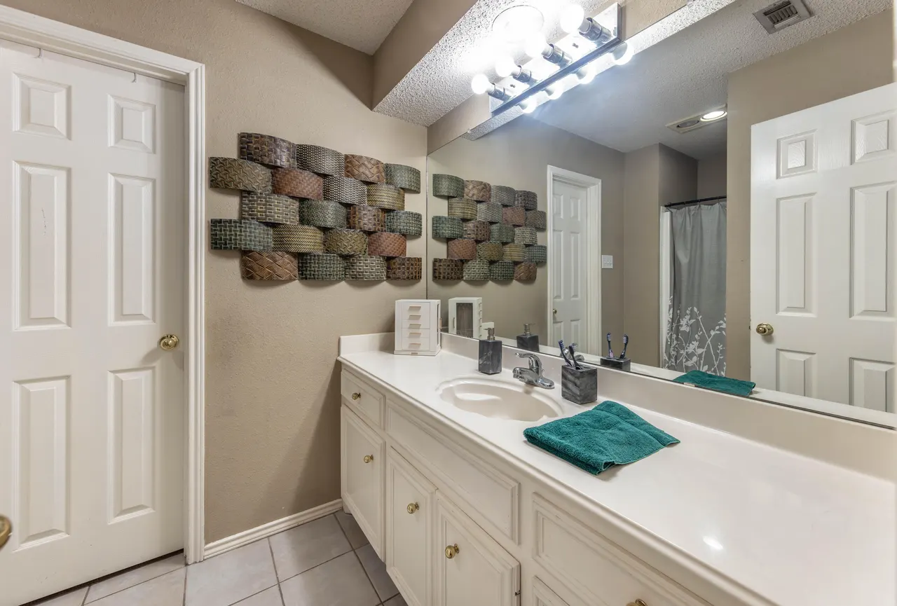 Photo 13 — 6307 8th Street, Lubbock, TX 79416