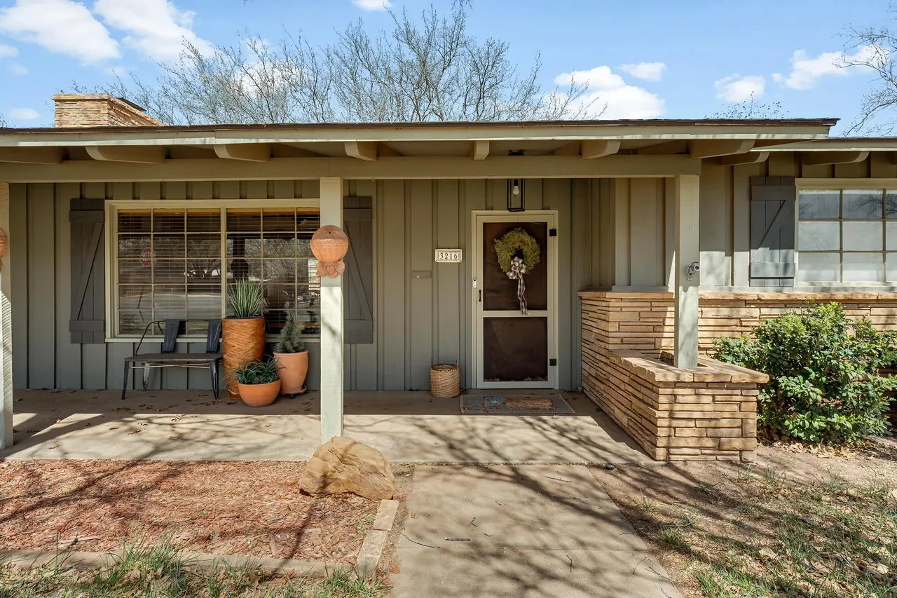 Photo 4 — 3216 40th Street, Lubbock, TX 79413