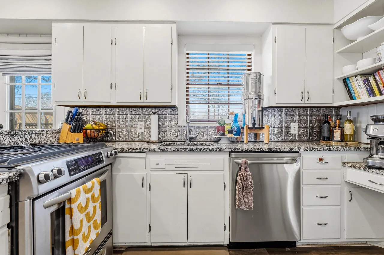 Photo 6 — 3216 40th Street, Lubbock, TX 79413