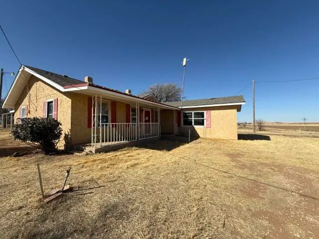 Photo 2 — 1112 County Road Y, Plainview, TX 79072