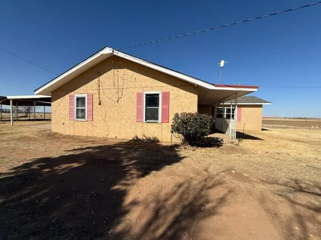 Photo 3 — 1112 County Road Y, Plainview, TX 79072