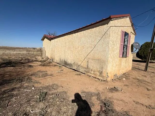 Photo 17 — 1112 County Road Y, Plainview, TX 79072