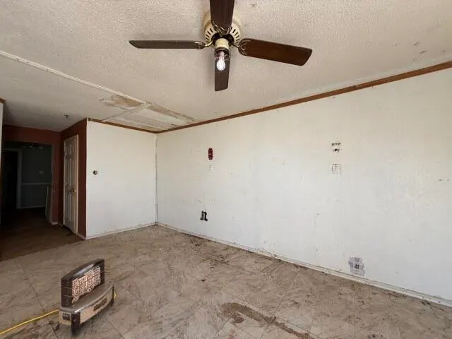Photo 18 — 1112 County Road Y, Plainview, TX 79072