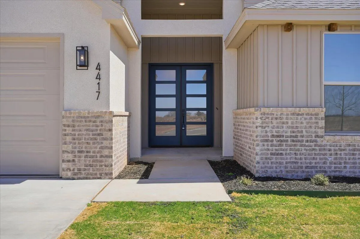 Photo 4 — 4417 Ridgely Avenue, Lubbock, TX 79407