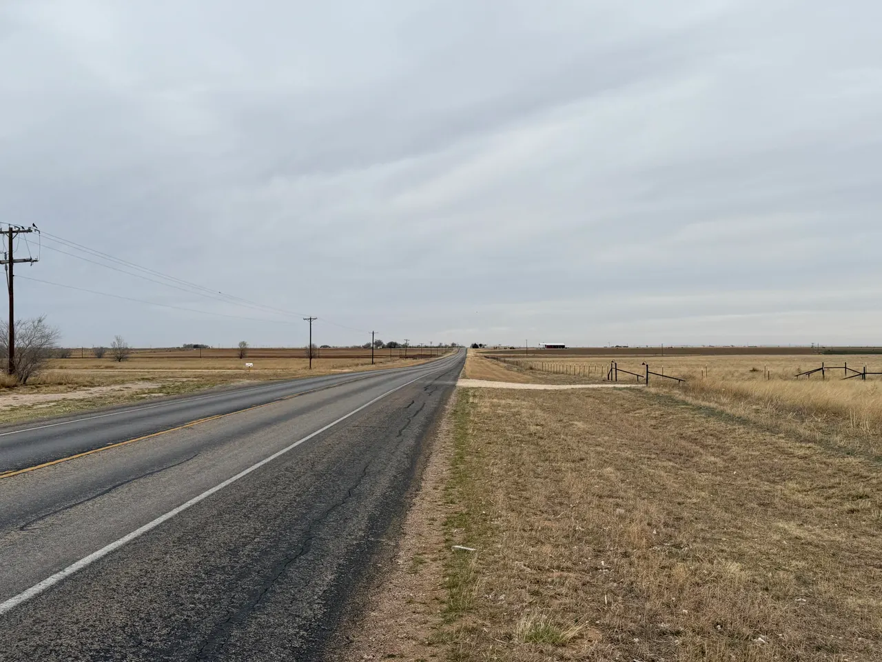 Photo 5 — N F M 400, Idalou, TX 79329