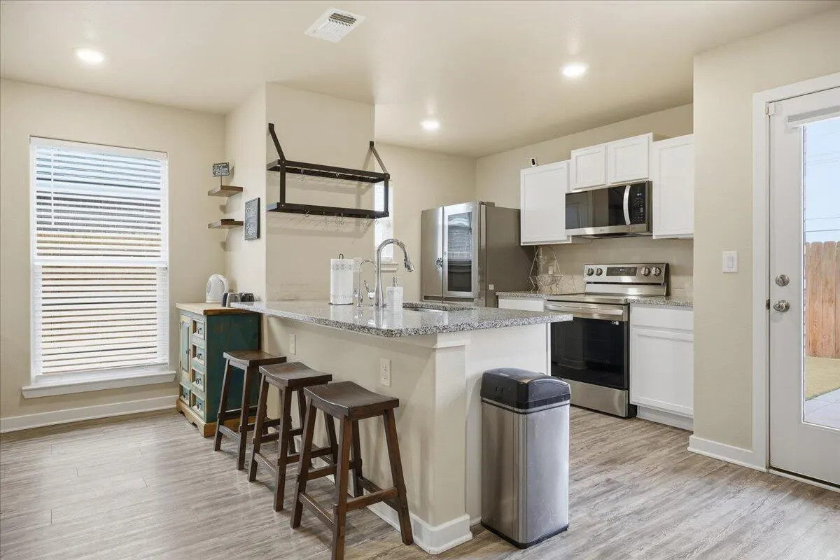 Photo 12 — 7529 33rd Place, Lubbock, TX 79407