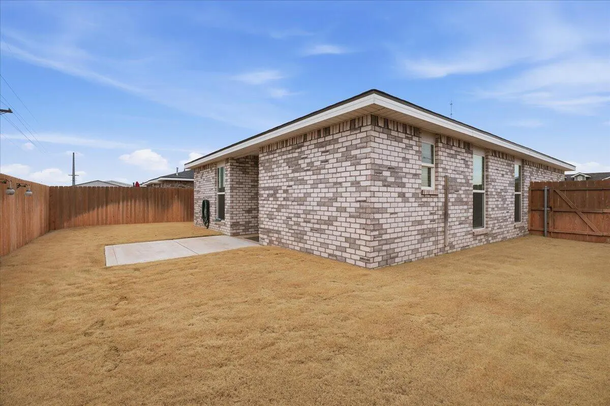 Photo 23 — 7529 33rd Place, Lubbock, TX 79407