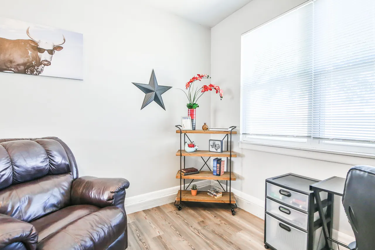 Photo 9 — 4513 51st Street, Lubbock, TX 79414