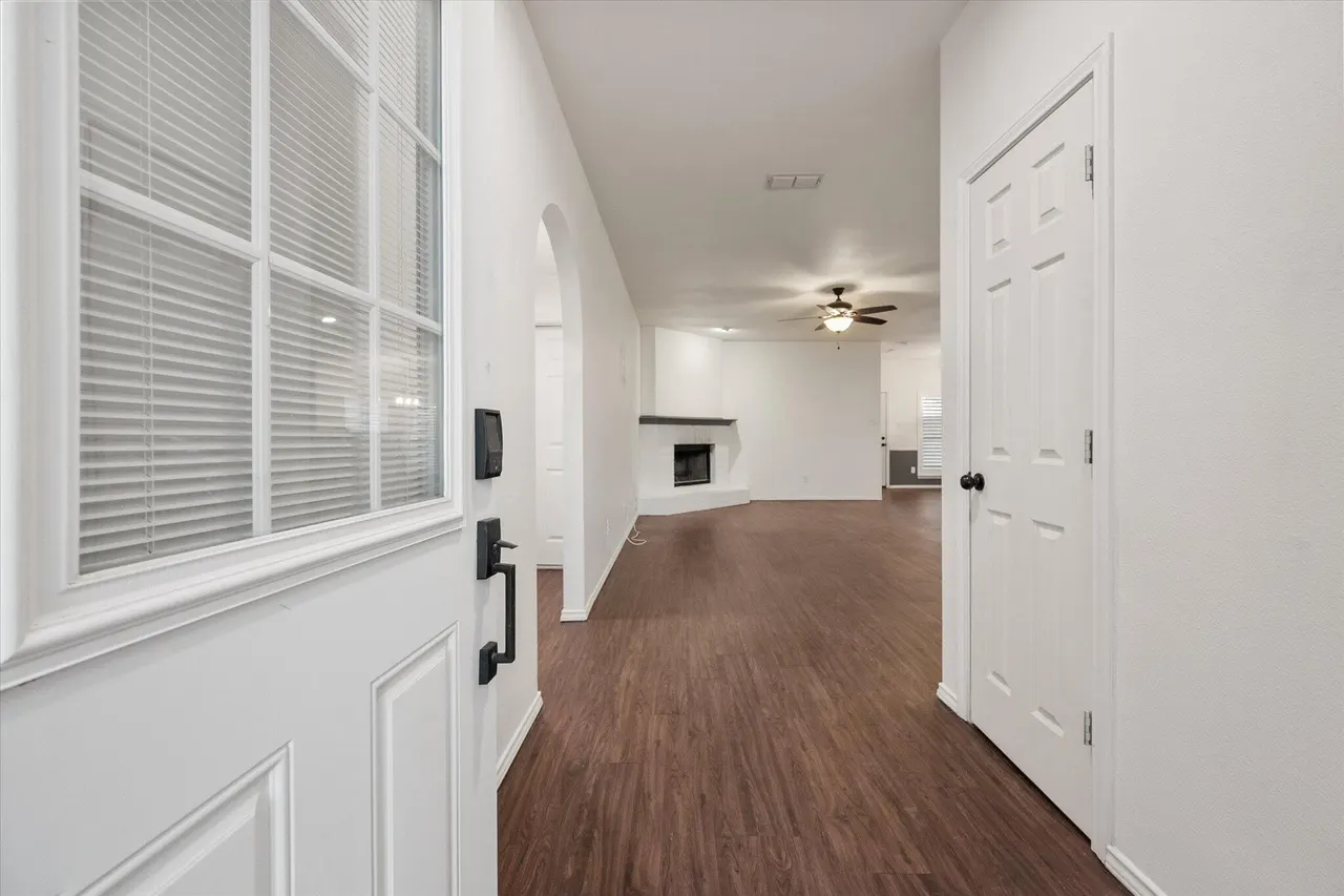 Photo 3 — 6104 Duke Street, Lubbock, TX 79416