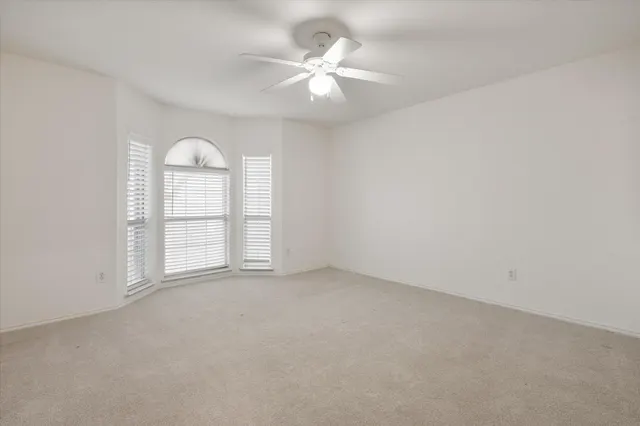 Photo 5 — 6104 Duke Street, Lubbock, TX 79416