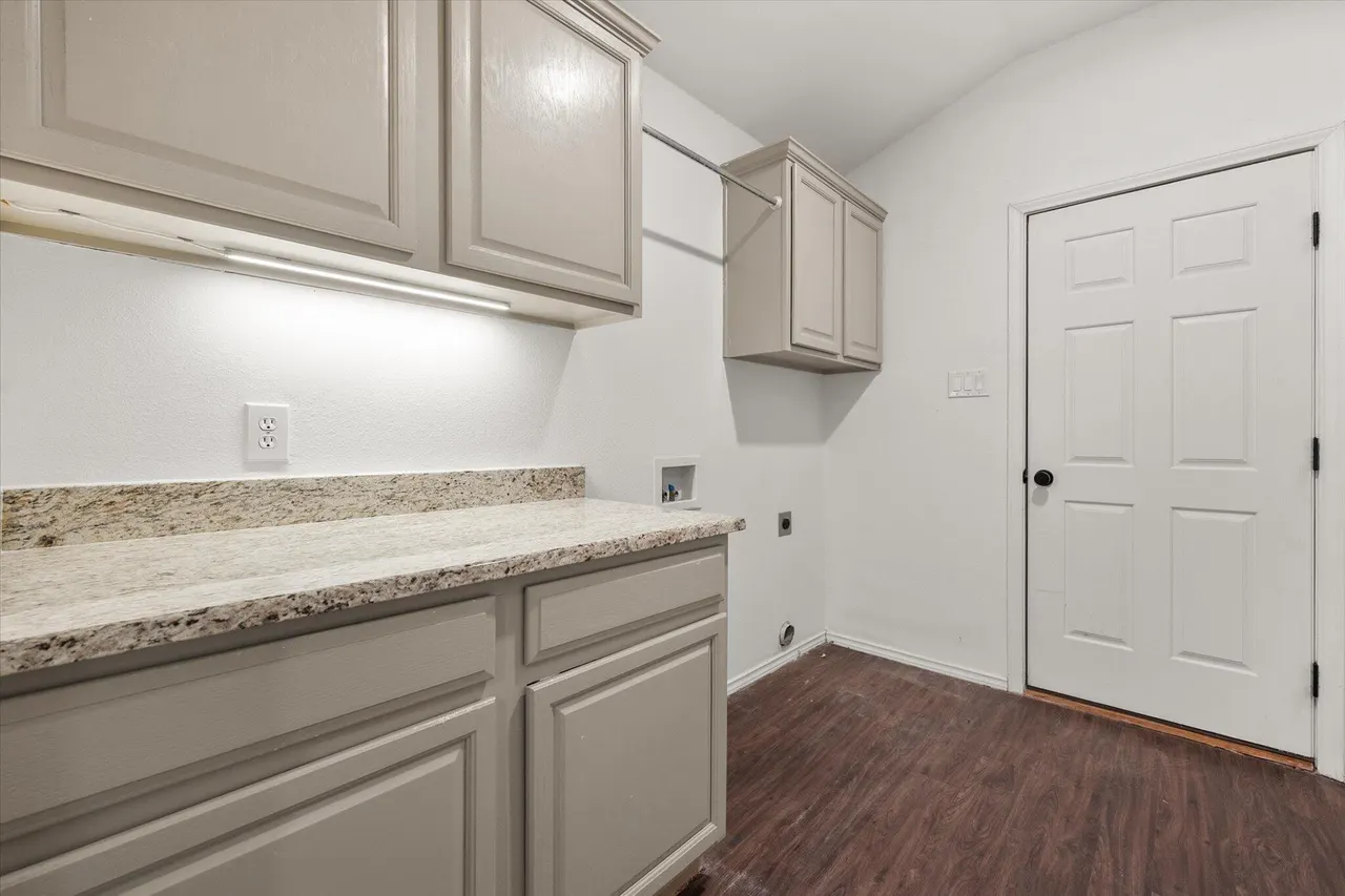 Photo 17 — 6104 Duke Street, Lubbock, TX 79416