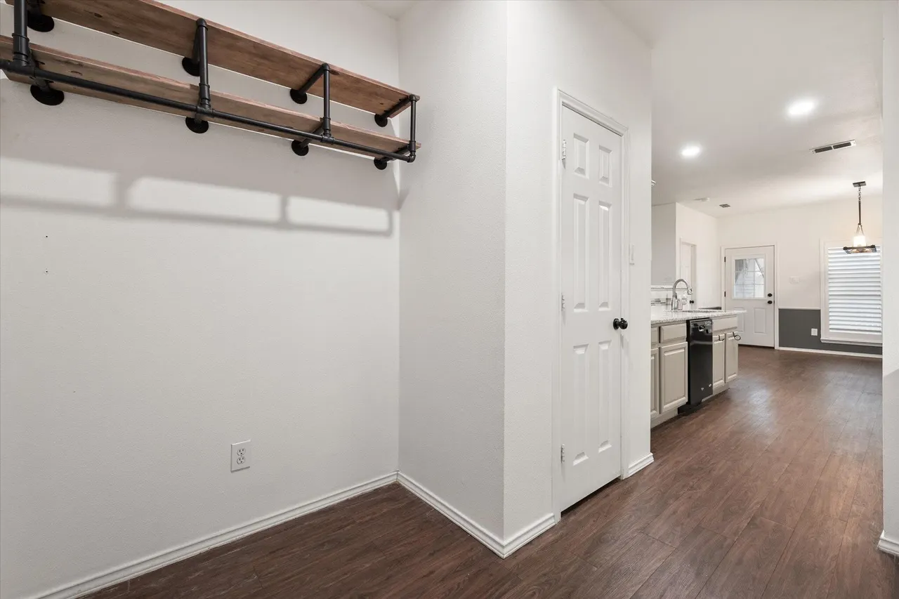 Photo 18 — 6104 Duke Street, Lubbock, TX 79416