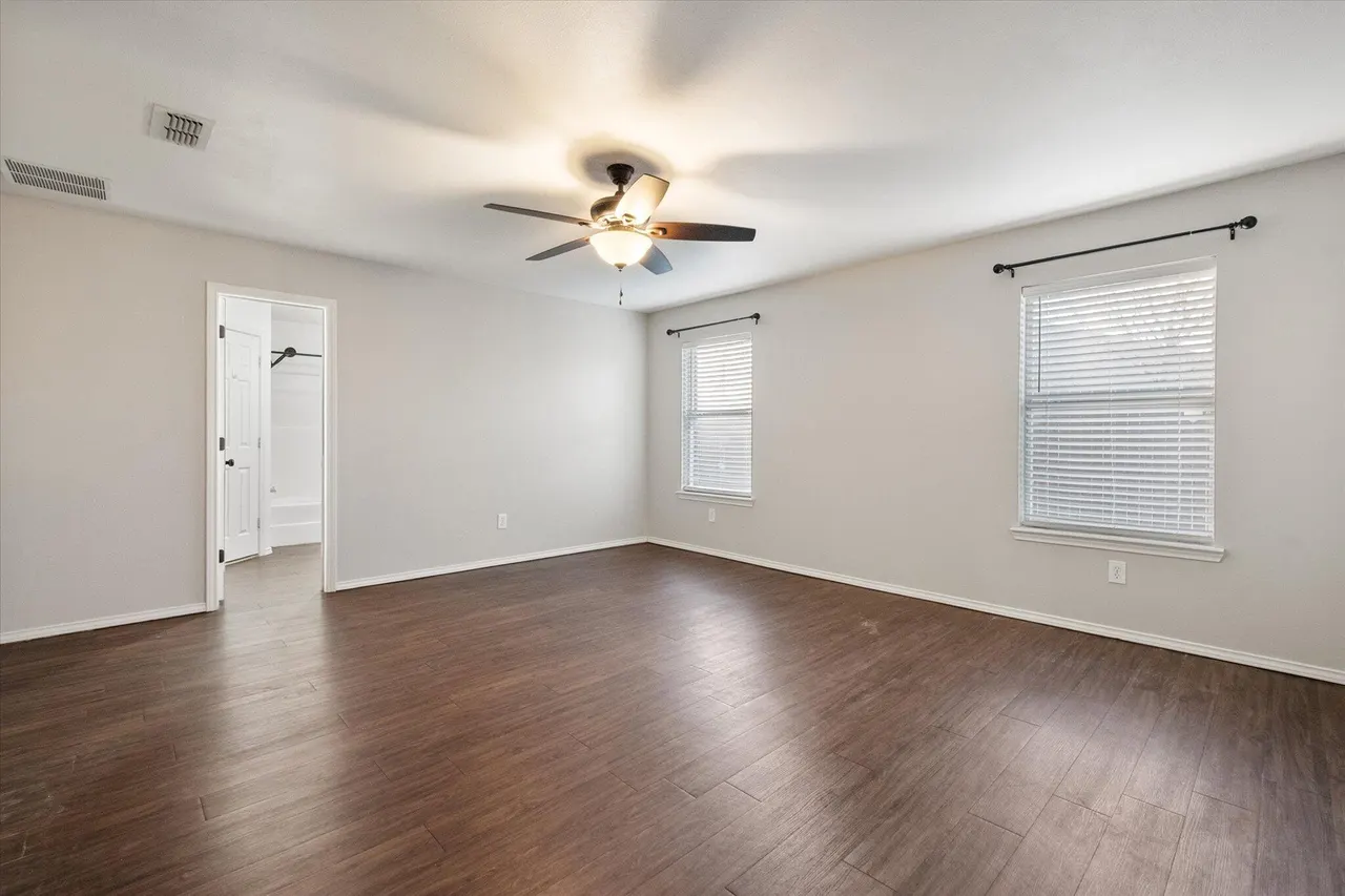 Photo 21 — 6104 Duke Street, Lubbock, TX 79416
