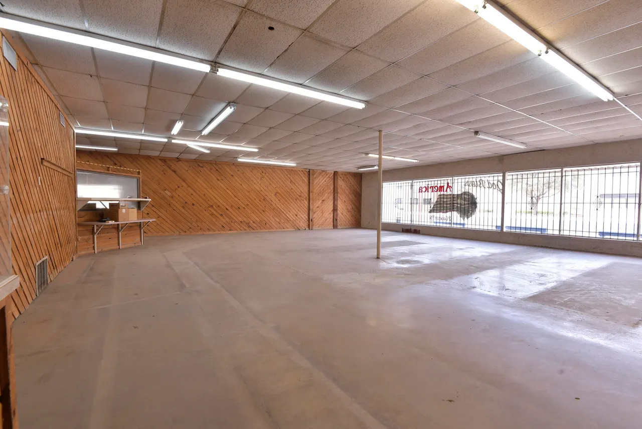 Photo 7 — 1621 19th Street, Lubbock, TX 79401