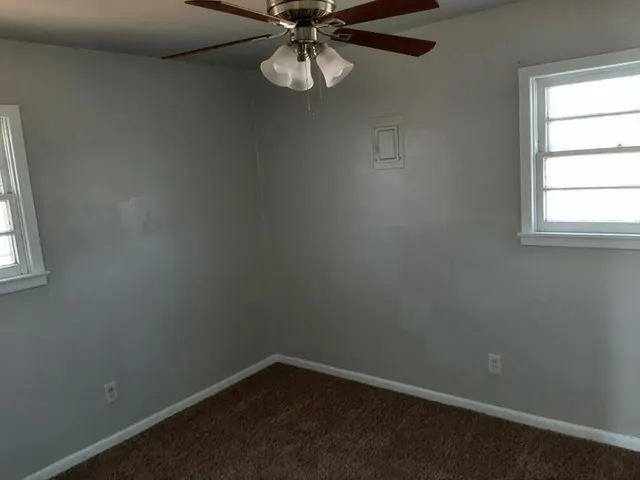 Photo 4 — 2403 E 5th Street, Lubbock, TX 79403