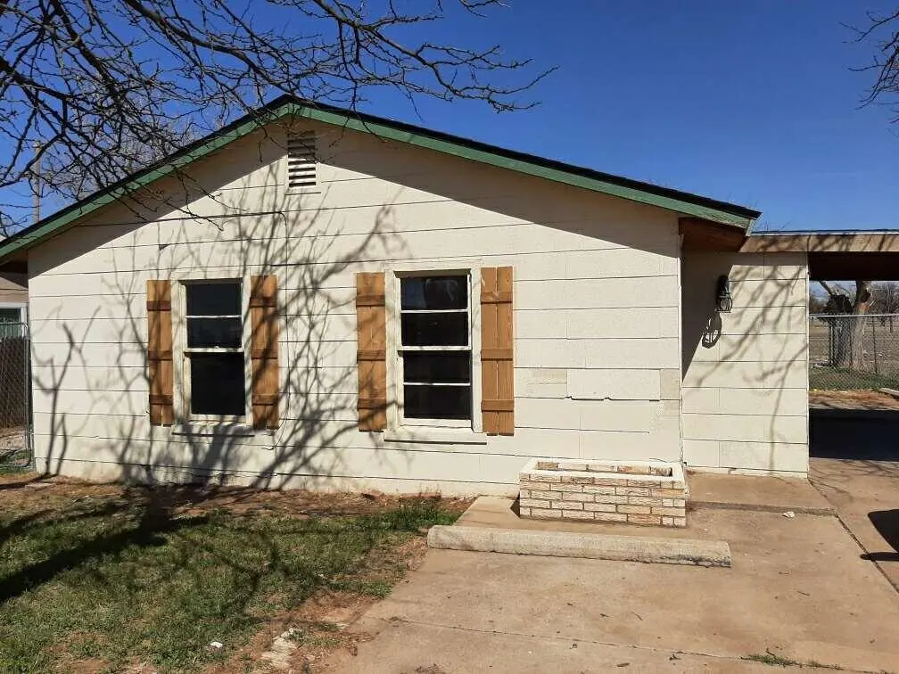 Front exterior — 2403 E 5th Street, Lubbock, TX 79403