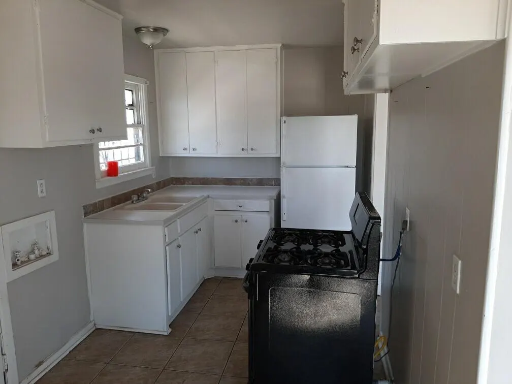 Photo 6 — 2403 E 5th Street, Lubbock, TX 79403