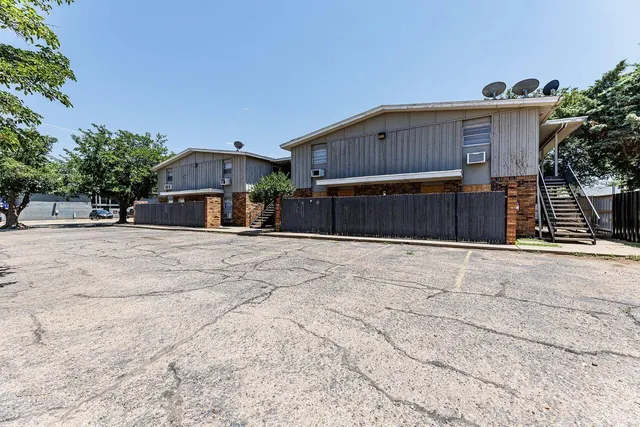 Photo 4 — 3201 35th Street 10, Lubbock, TX 79413